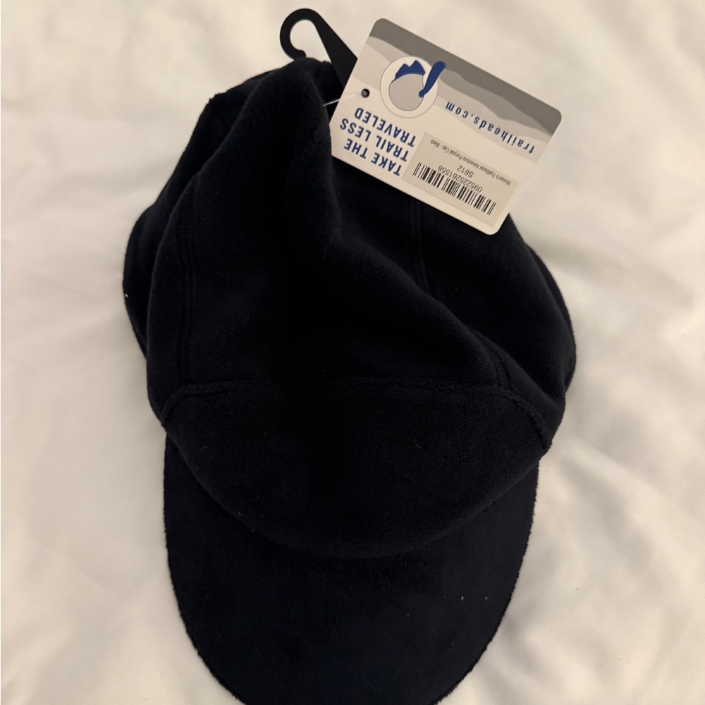 Trailheads Women’s Fleece Cap with Ponytail Opening